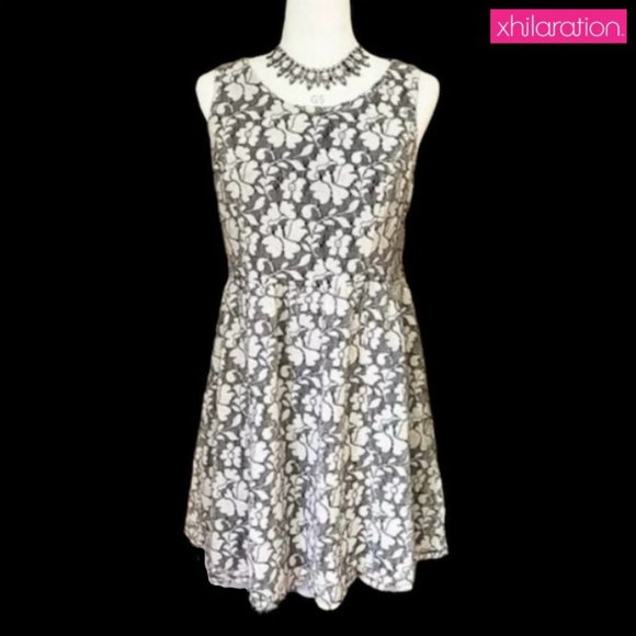 ⛔️SOLD⛔️ XHILARATION Sleeveless Floral Lace Midi Dress Black & White Sz Large - Picture 13 of 14